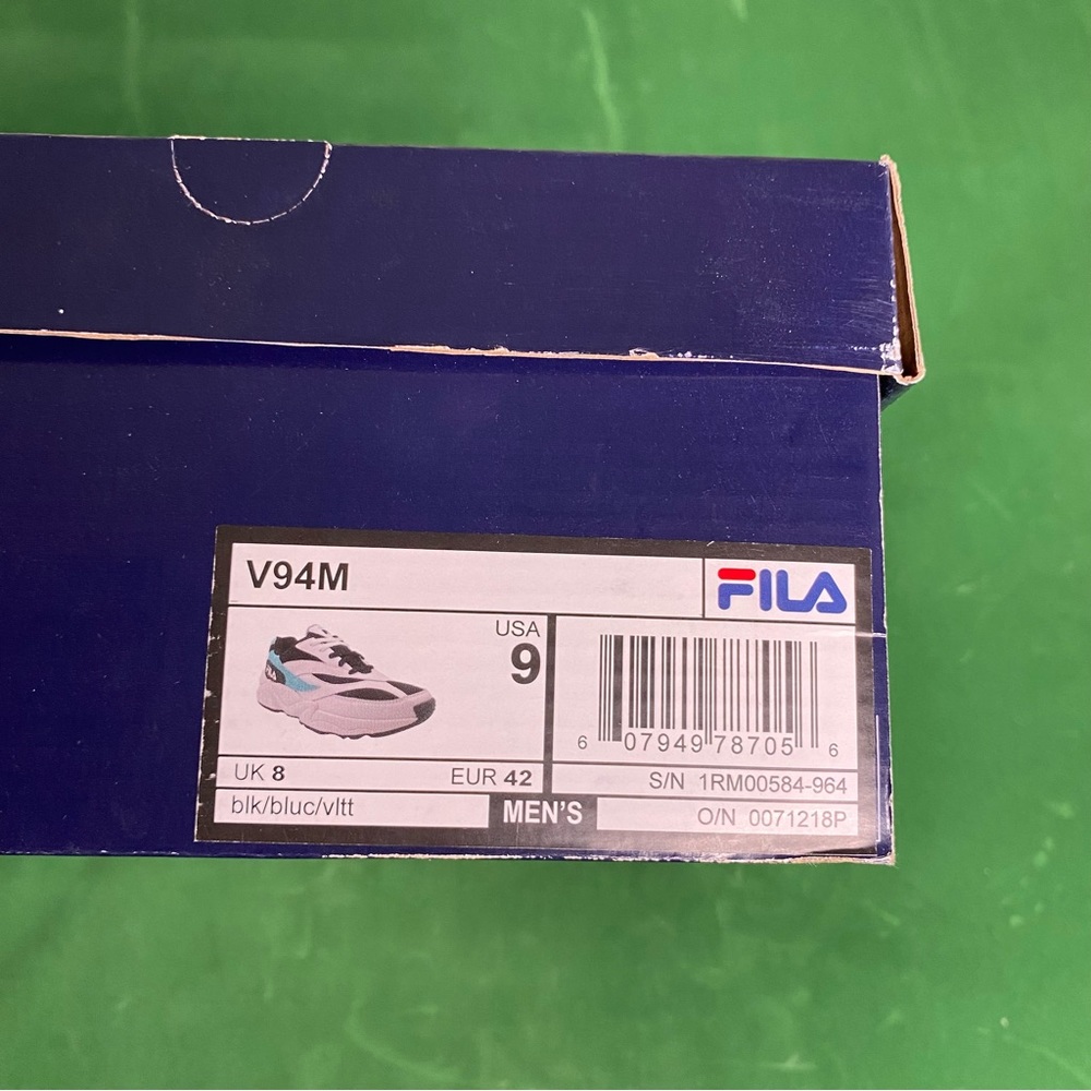 Men’s Filas - Picture 3 of 3